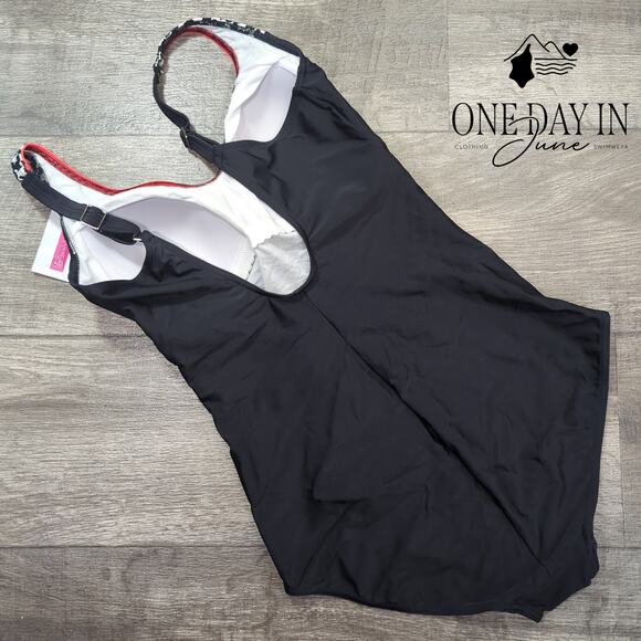 Merry Style One Piece Swimsuit Size 2XL - Picture 7 of 7